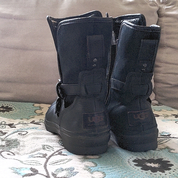 UGG Simmens Black Leather Boots Size 6 - Picture 3 of 9